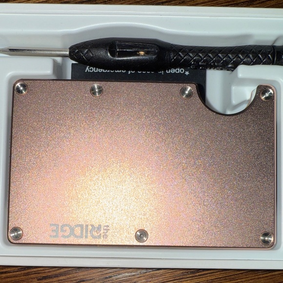 The Ridge Rose gold Wallet - Picture 5 of 6